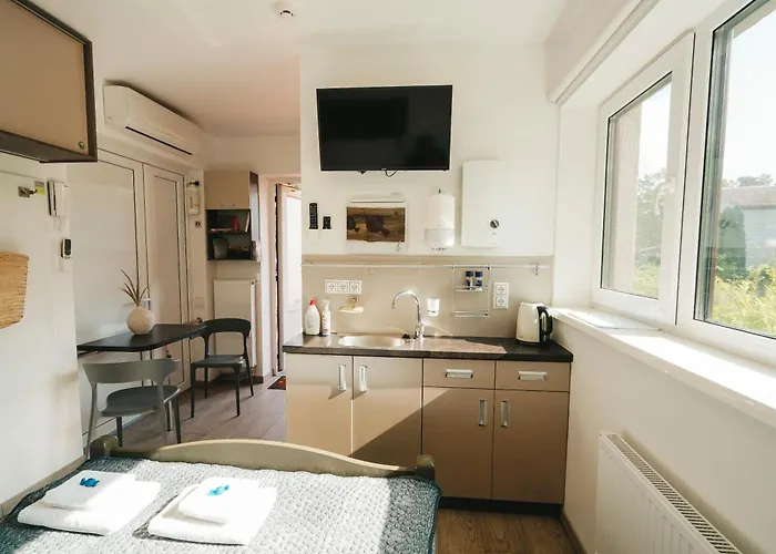 Seaside Studio Apartment The Red Fish